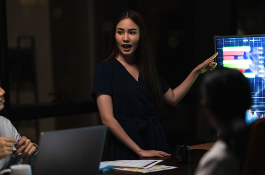 即时香港新闻:把快讯打造成有深度的报道