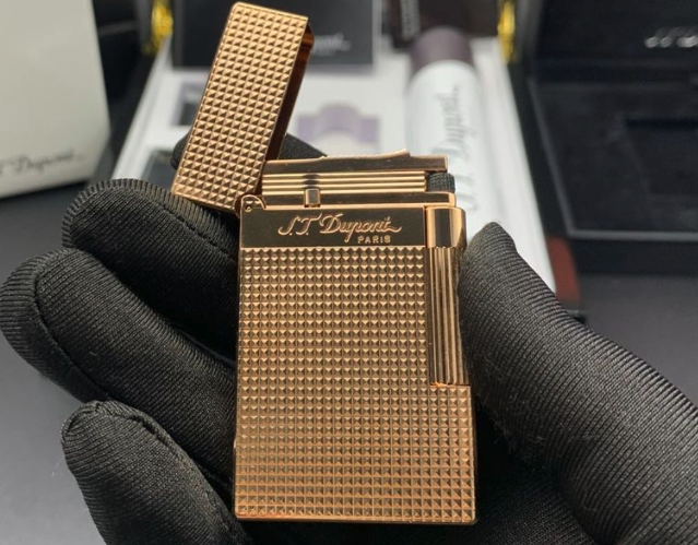 신흥사다이렉트 레플리카: 럭셔리 브랜드와 완벽하게 동등한 퀄리티의 레플리카, 그 매력적인 장점들